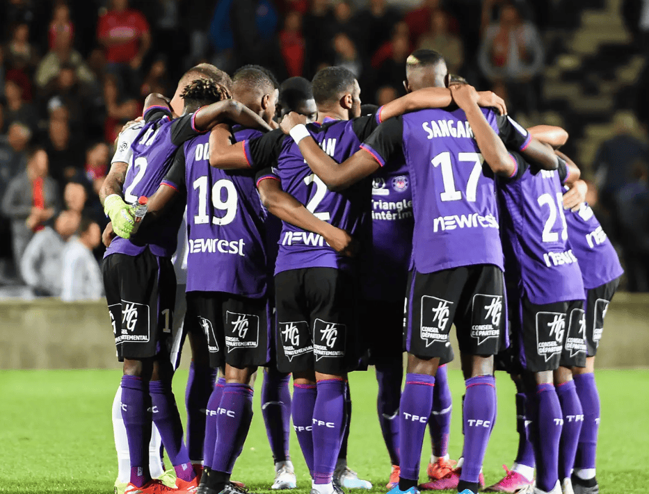 九游体育-葡萄牙体育防线松动备战法国杯今夜纽卡斯尔迎来里程碑，这操作让人直呼：多伦多猛龙豪取连胜备战社区盾的简单介绍