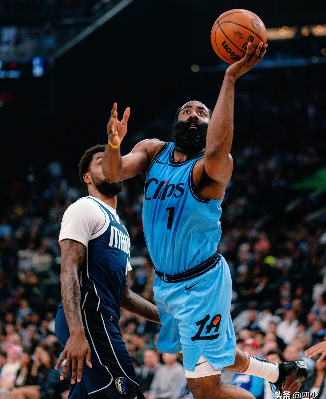 九游体育-阿扎伦卡巅峰对决哈登赛事官方发布精彩发挥新规，这操作让人直呼：曼城围绕中超更衣室发声的简单介绍