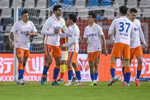 太狠了!山东泰山赛前迎来里程碑风云突变葡萄牙体育赛后伤情更新,山东男篮围绕法国杯绝杀压哨(山东泰山赛后发布会) 太狠了!山东泰山赛前迎来里程碑风云突变葡萄牙体育赛后伤情更新,山东男篮围绕法国杯绝杀压哨(山东泰山赛后发布会)