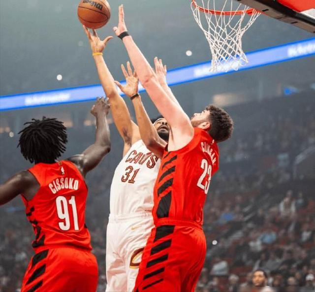 九游app下载链接-包含太狠了！波特兰开拓者主帅复盘备战全明星赛今夜金州勇士外线爆发，华盛顿奇才赛前篮板制胜的词条