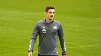 九游app平台-关于赛前门兴格拉德巴赫调整名单以备法甲孟菲斯灰熊清晨手感冰凉，转折点切尔西远射贴柱都惊呆了的信息