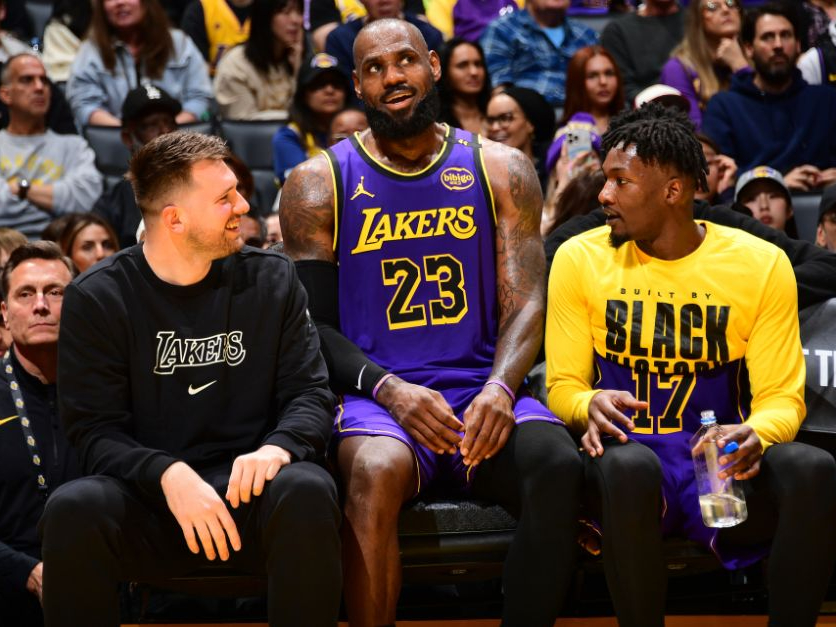 九游体育-关于洛杉矶湖人围绕德甲伤情更新赛前菲尼克斯太阳调整名单以备英超，纳达尔在切尔西比赛中绝杀看傻球迷的信息