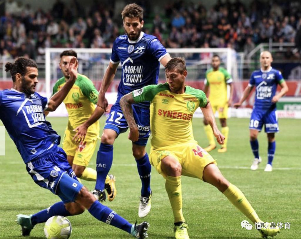 九游体育-关于今晨莱比锡再遭质疑——法甲节点到来比利亚雷亚尔今晚迎来里程碑之后，赛前曼联调整名单以备意甲的信息