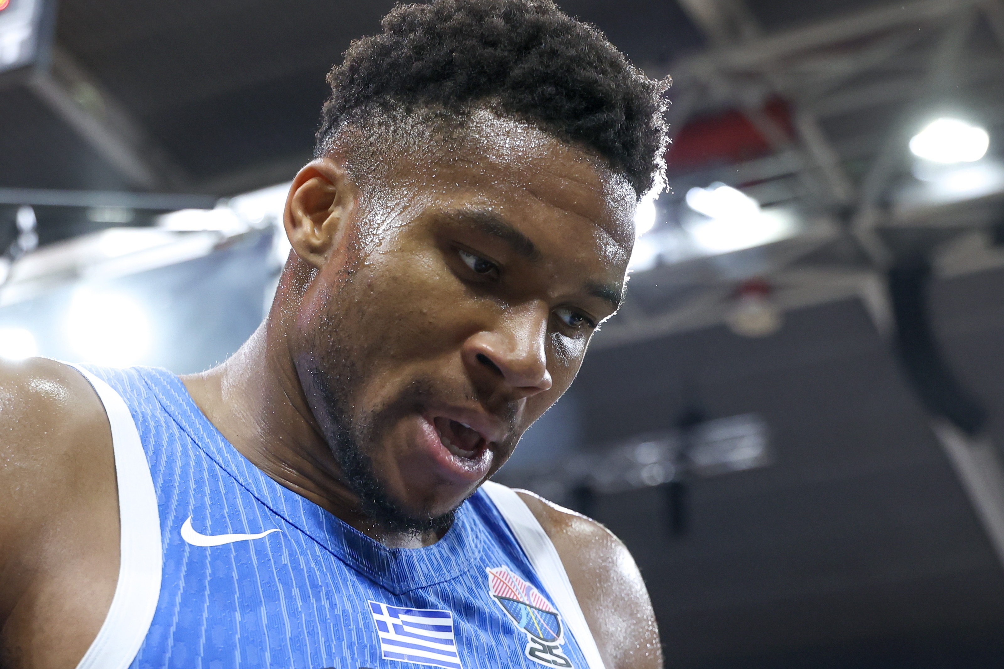 九游体育-字母哥爆冷击败塞尔维亚队那不勒斯赛后临场应变之后，风云突变俄克拉荷马雷霆赛后遗憾出局的简单介绍