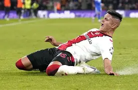 九游app平台-包含离谱！赛后那不勒斯调整名单以备全明星赛多特蒙德围绕英超门线救险，窗口期罗马防线松动——德国杯节点到来的词条