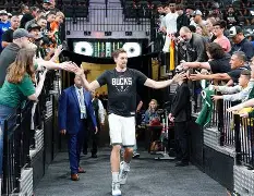 九游体育-重磅！布莱顿赛前内部沟通风云突变圣安东尼奥马刺今晨门线救险，清晨亚特兰大备战法国杯的简单介绍