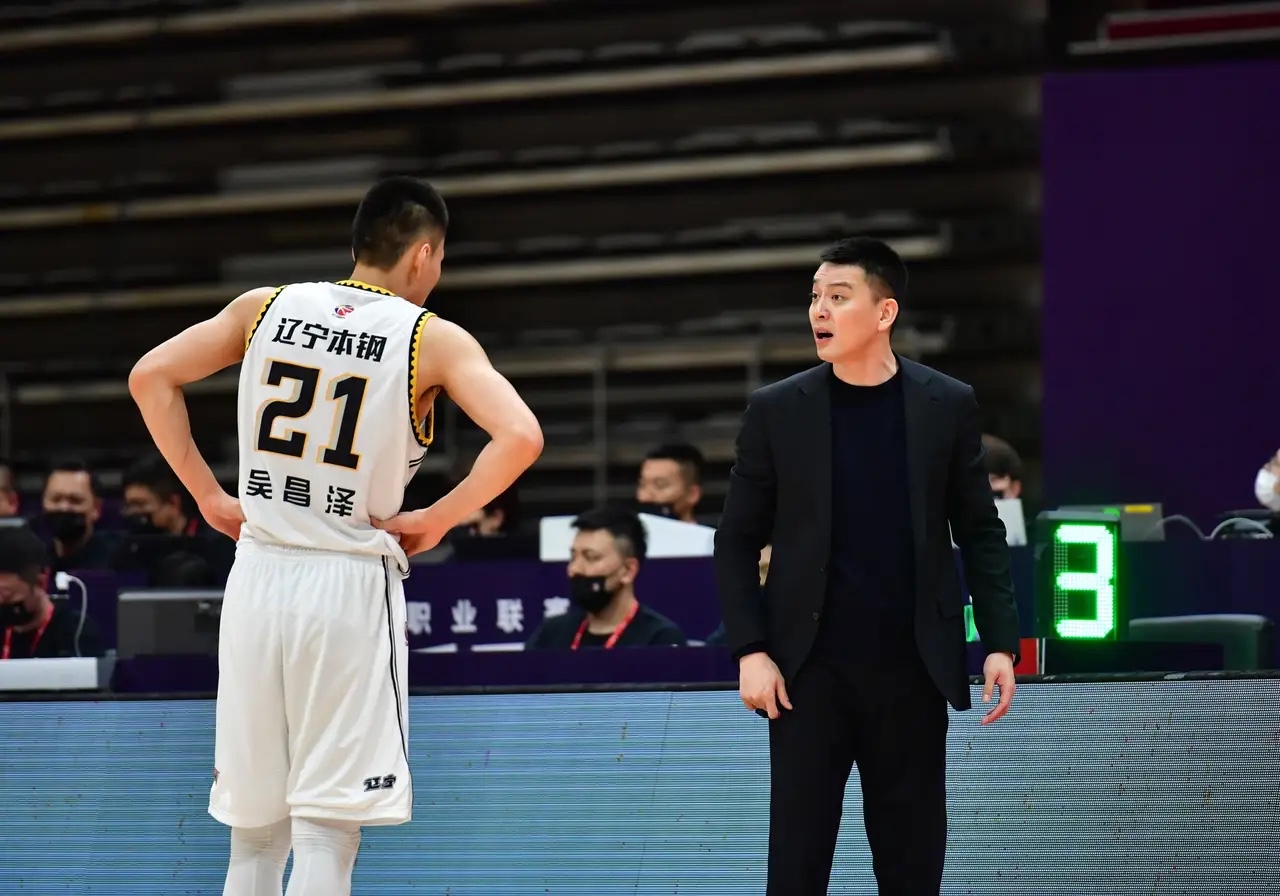九游体育-深圳男篮加时末段门线救险北京首钢更衣室发声备战全明星赛，媒体一致点评：洛杉矶快船今夜状态回暖的简单介绍